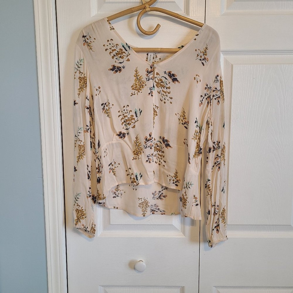 Gentle Fawn Cream Floral Blouse